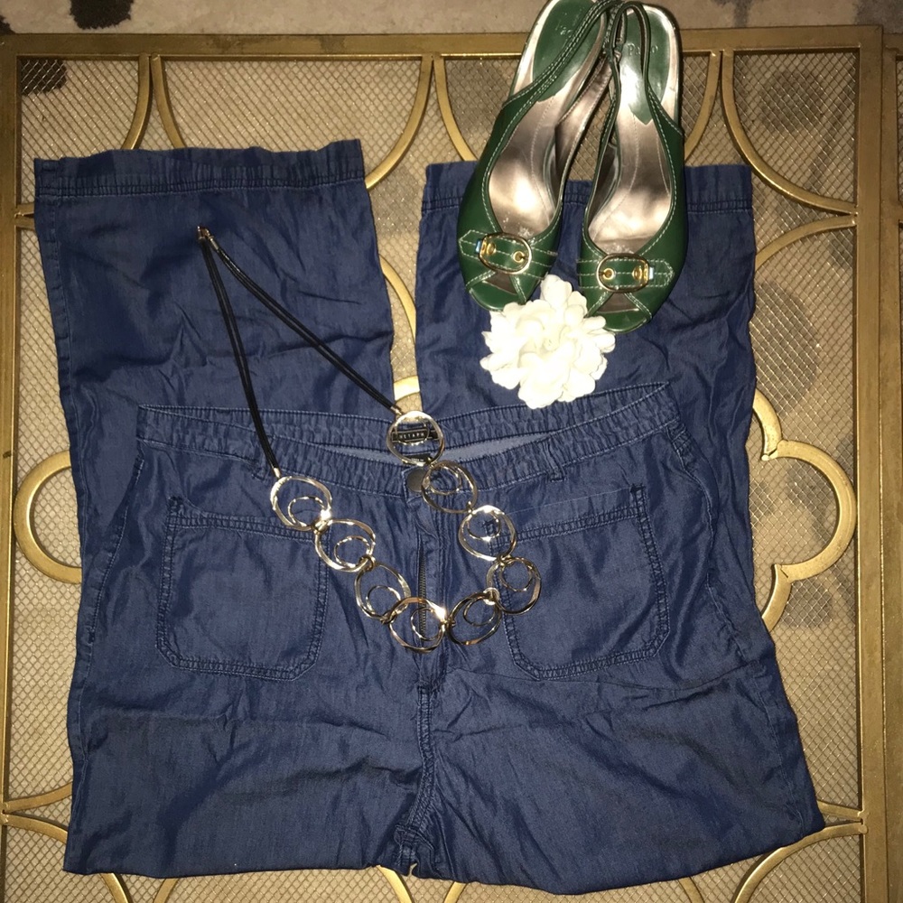 The perfect Straight leg/Boho Jean! LIKE NEW